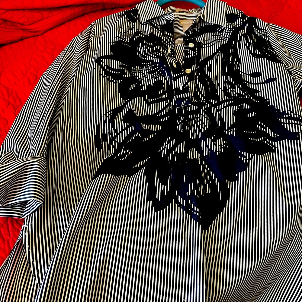 Chico’s size 2 no iron shirt